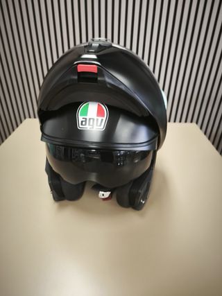 Casco de moto negro