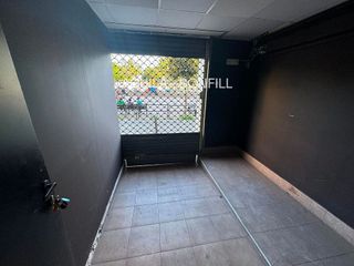 Local comercial en alquiler en Montigalà -Sant Crist en Badalona