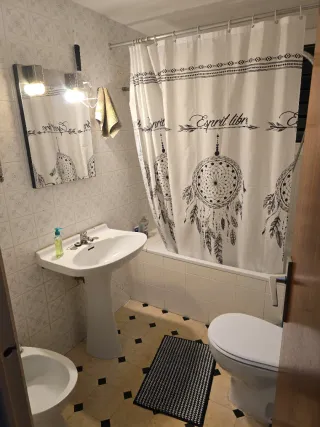 Habitacion en calle viladomat #45