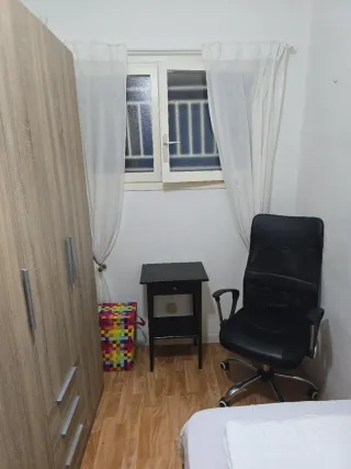 Habitacion en calle viladomat #45