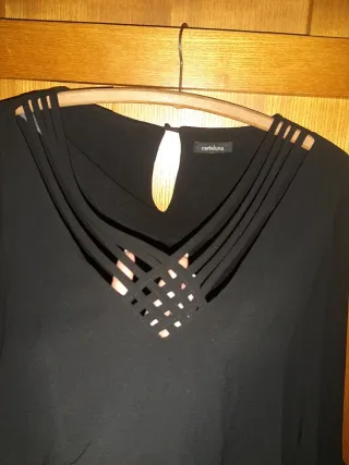 Blusa negra manga acampanada