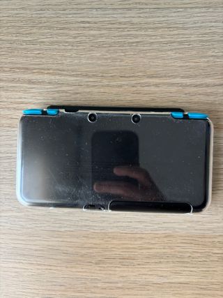 New Nintendo 2DS XL + Cargador