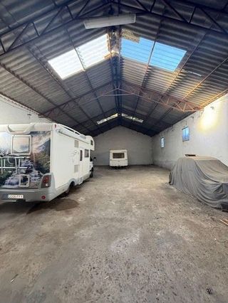 Nave industrial en venta en Villares de la Reina