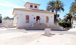 Hotel en venta en Carboneras