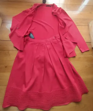 Conjunto Chaqueta y Falda Carolina Herrera Rojo