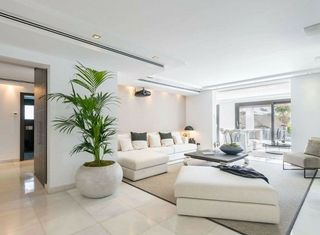 Chalet en alquiler en Los Naranjos - Las Brisas en Marbella