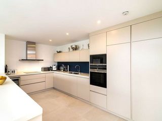 Casa adosada en alquiler en Playa Bajadilla - Puertos en Marbella