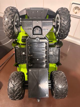 Quad teledirigido a pilas