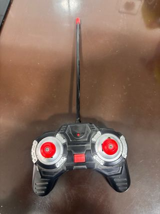 Quad teledirigido a pilas