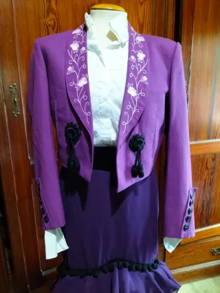 Chaqueta Flamenca Morada Bordada