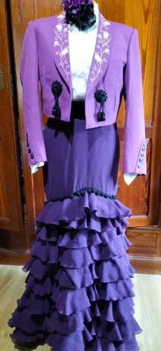 Chaqueta Flamenca Morada Bordada