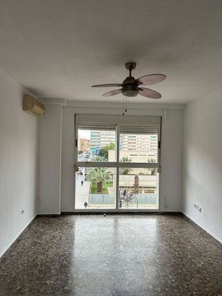 Piso en alquiler en Benicalap en Valencia