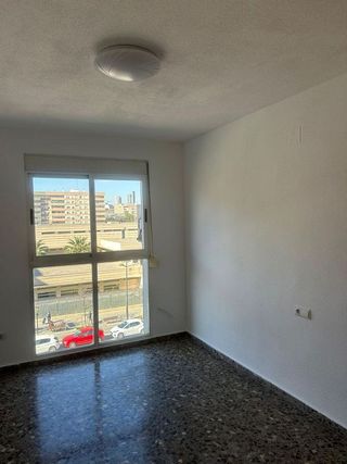 Piso en alquiler en Benicalap en Valencia