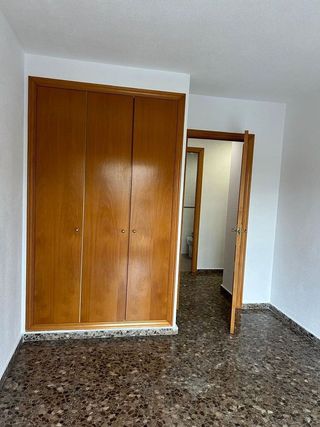 Piso en alquiler en Benicalap en Valencia