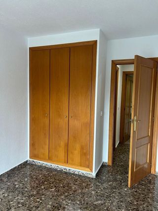 Piso en alquiler en Benicalap en Valencia