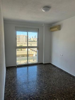 Piso en alquiler en Benicalap en Valencia