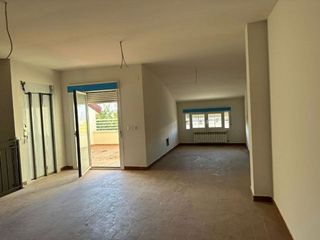 Casa adosada en venta en Renfe - Bulevar 1º y 2º Fase en Jaén