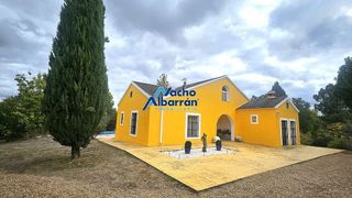 Chalet en venta en Huerta Rosales - Valdepasillas en Badajoz