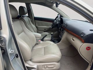 Toyota Avensis 2.2 D4D Sol