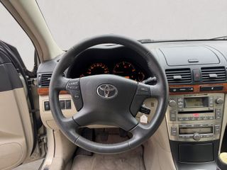 Toyota Avensis 2.2 D4D Sol