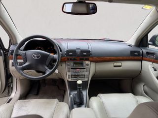 Toyota Avensis 2.2 D4D Sol