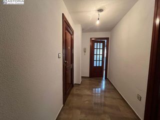 Oficina en alquiler en Pajaritos - Plaza de Toros en Granada