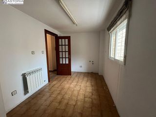 Oficina en alquiler en Pajaritos - Plaza de Toros en Granada