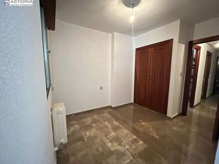 Oficina en alquiler en Pajaritos - Plaza de Toros en Granada