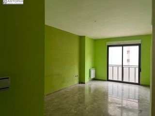 Oficina en alquiler en Pajaritos - Plaza de Toros en Granada