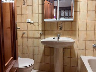 Oficina en alquiler en Pajaritos - Plaza de Toros en Granada