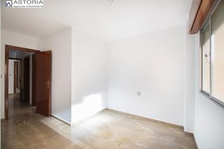 Oficina en alquiler en Pajaritos - Plaza de Toros en Granada