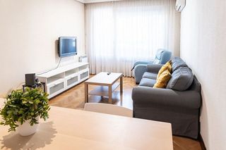 Piso en alquiler en Ermitagaña - Mendebaldea en Pamplona