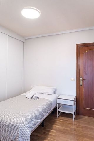 Piso en alquiler en Ermitagaña - Mendebaldea en Pamplona