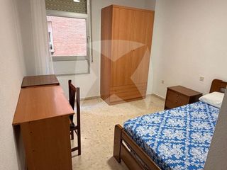 Piso en alquiler en Huerta Rosales - Valdepasillas en Badajoz