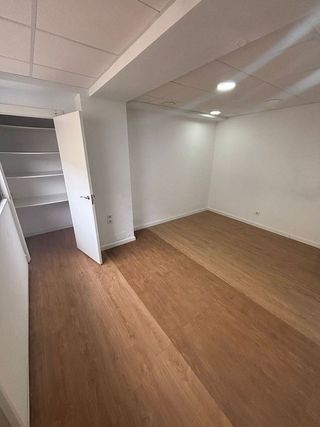 Oficina en alquiler en El Pla del Remei en Valencia