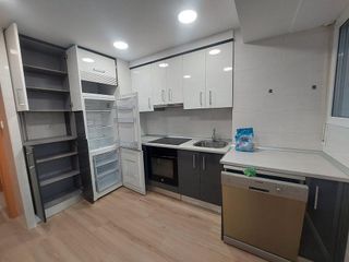 Piso en alquiler en Romareda en Zaragoza