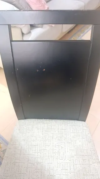 Mesa de comedor y 6 sillas negras