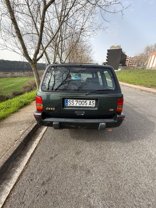 Jeep Grand Cherokee 4x4 LIMITED
