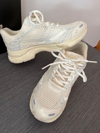 Zapatillas Beige Mujer