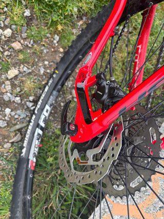 Bicicleta de montaña BH roja talla M