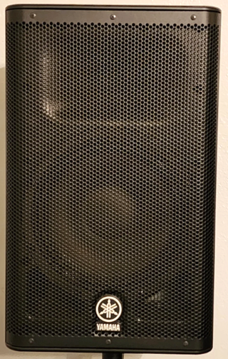 Altavoces Yamaha DXR10 + Soportes