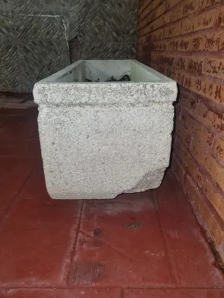 Jardinera de piedra/granito