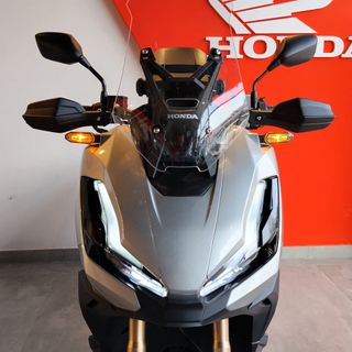 Honda Adv 350