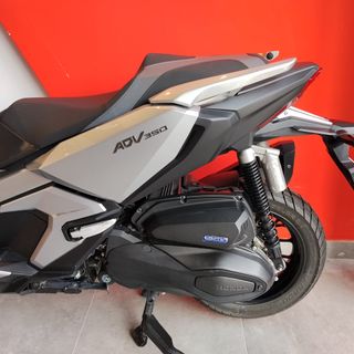 Honda Adv 350