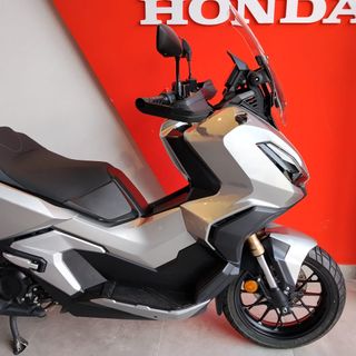 Honda Adv 350