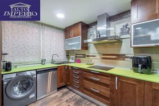 Piso en venta en Cervantes en Granada