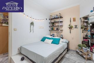 Piso en venta en Cervantes en Granada