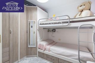 Piso en venta en Cervantes en Granada