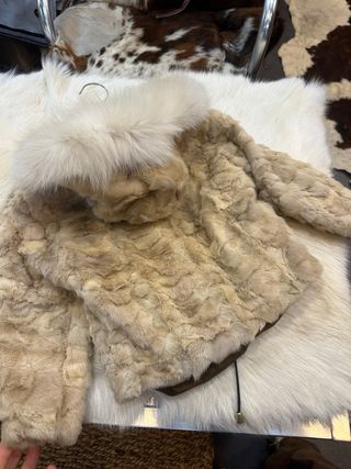 Bellissima pelliccia bimba 3/4 anni