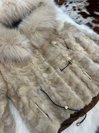 Bellissima pelliccia bimba 3/4 anni